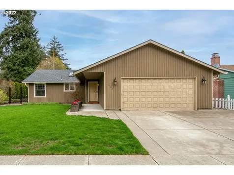 907 Ne 196th Avenue Portland OR 97230
