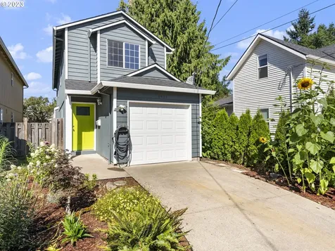 8937 N Bayard Avenue Portland OR 97217