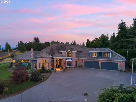690 SW Schaeffer Road West Linn OR 97068