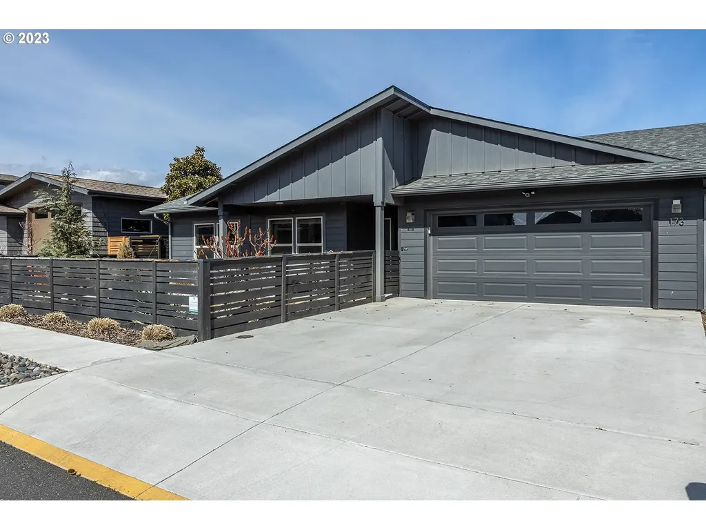 173 Blue Heron Court The Dalles OR 97058