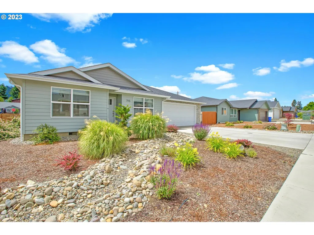 715 Se Lanola Street Winston OR 97496