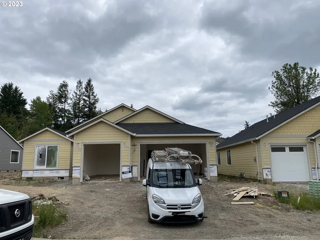 4157 E Willakenzie Street Newberg OR 97132