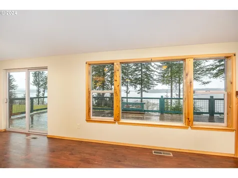 82478 Siltcoos Station Road Westlake OR 97493