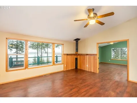 82478 Siltcoos Station Road Westlake OR 97493