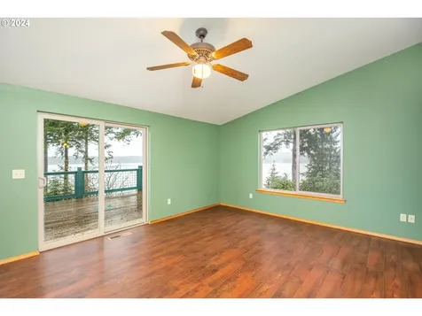 82478 Siltcoos Station Road Westlake OR 97493