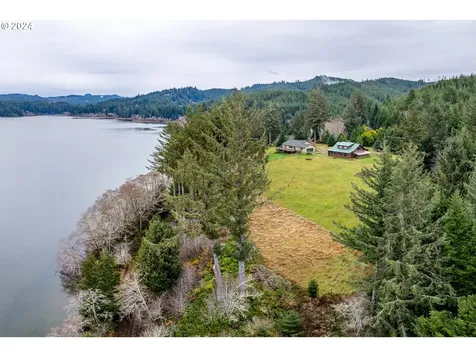 82478 Siltcoos Station Road Westlake OR 97493