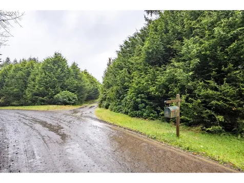 82478 Siltcoos Station Road Westlake OR 97493