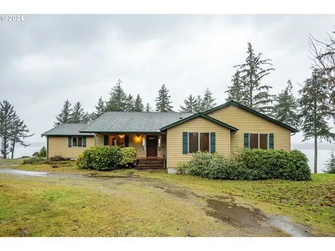82478 Siltcoos Station Road Westlake OR 97493