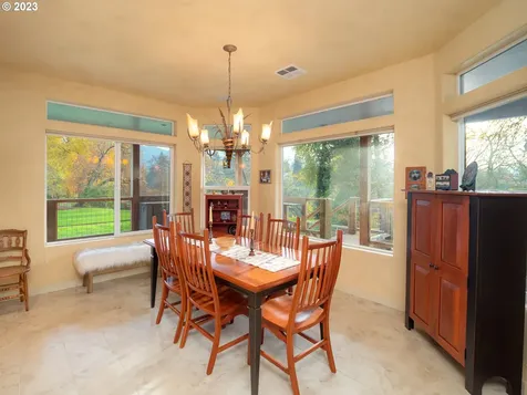 976 NW Southwater Drive Roseburg OR 97471