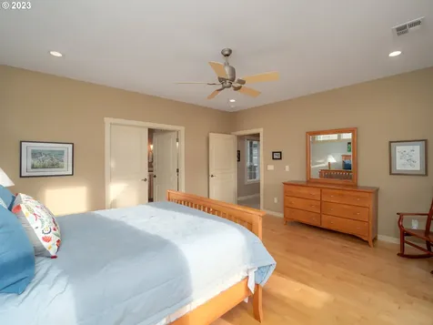 976 NW Southwater Drive Roseburg OR 97471