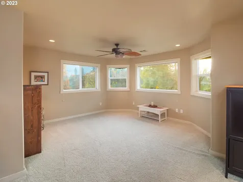 976 NW Southwater Drive Roseburg OR 97471