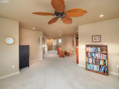 976 NW Southwater Drive Roseburg OR 97471