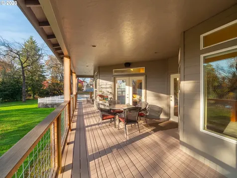 976 NW Southwater Drive Roseburg OR 97471