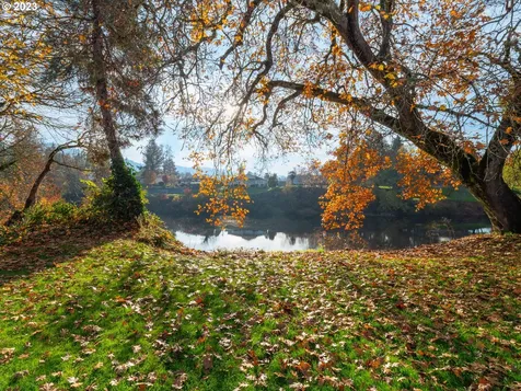 976 NW Southwater Drive Roseburg OR 97471