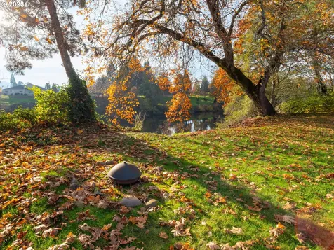 976 NW Southwater Drive Roseburg OR 97471