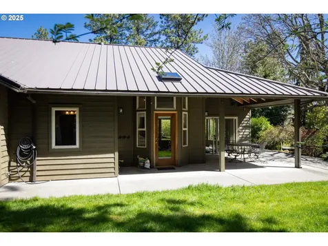 700 Country Club Road Hood River OR 97031