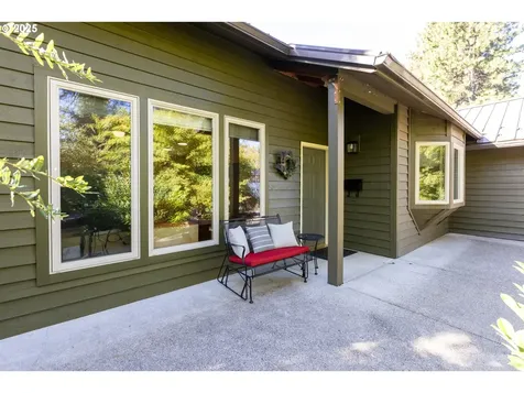 700 Country Club Road Hood River OR 97031