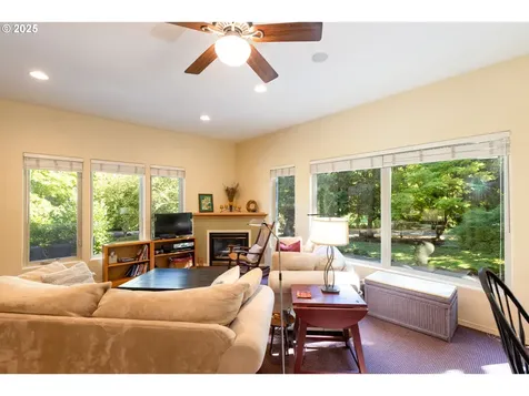 700 Country Club Road Hood River OR 97031