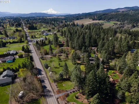 700 Country Club Road Hood River OR 97031