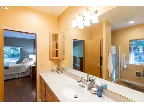 700 Country Club Road Hood River OR 97031