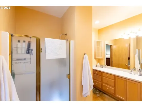 700 Country Club Road Hood River OR 97031