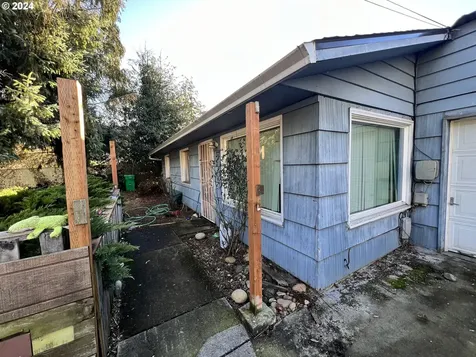 37 SE 192nd Avenue Portland OR 97233