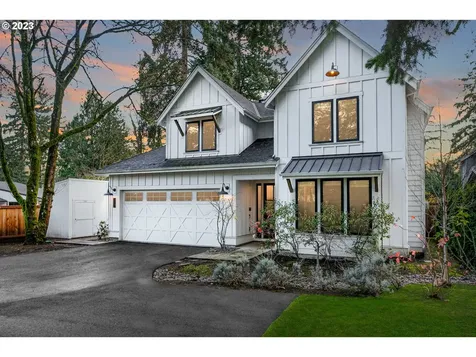 6040 Lakeview Boulevard Lake Oswego OR 97035