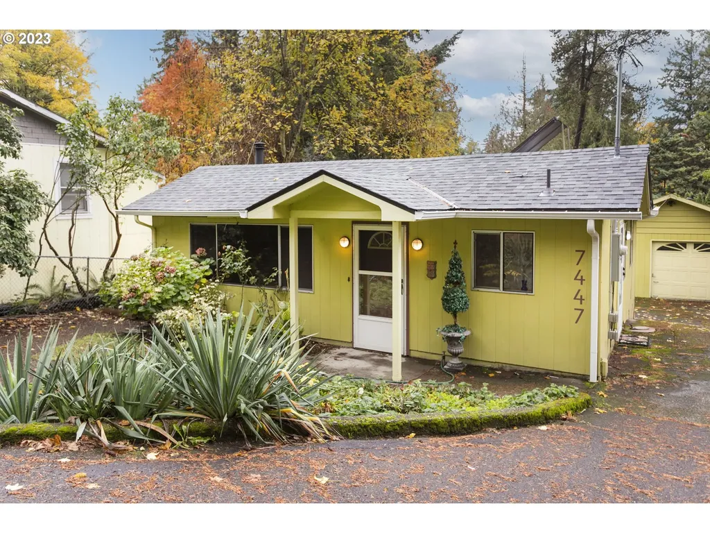 7447 Sw 54th Avenue Portland OR 97219