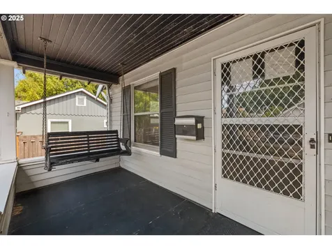 304 NE 63rd Avenue Portland OR 97213