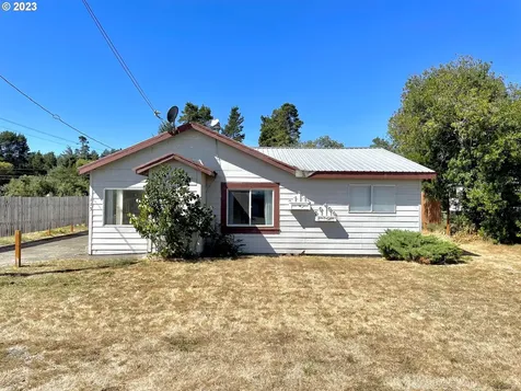 115 N 5th Street Lakeside OR 97449