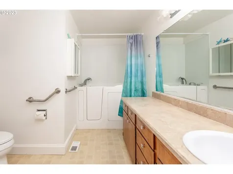6672 Partridge Circle Gladstone OR 97027