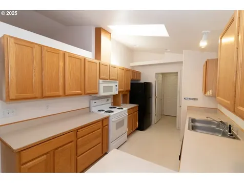 2400 Coastal Highlands Drive Florence OR 97439