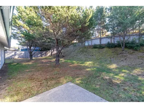 2400 Coastal Highlands Drive Florence OR 97439