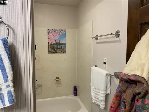 3511 Scott Court North Bend OR 97459