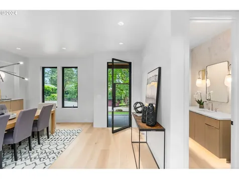 1228 Maple Street Lake Oswego OR 97034