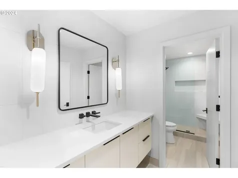 1228 Maple Street Lake Oswego OR 97034