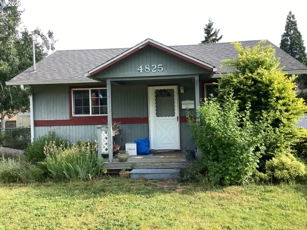 4825 NE Alberta Court Portland OR 97218