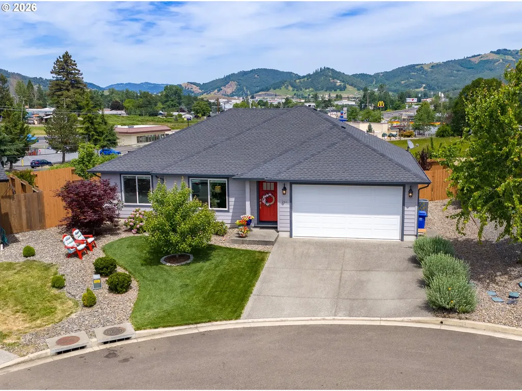 261 Braxton Court Roseburg OR 97471