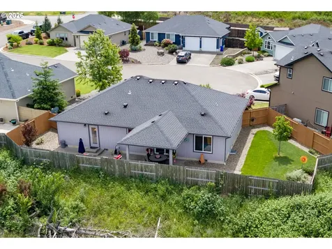 261 Braxton Court Roseburg OR 97471