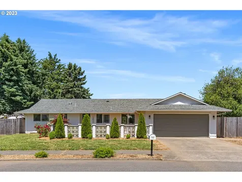13837 Ne Shaver Street Portland OR 97230