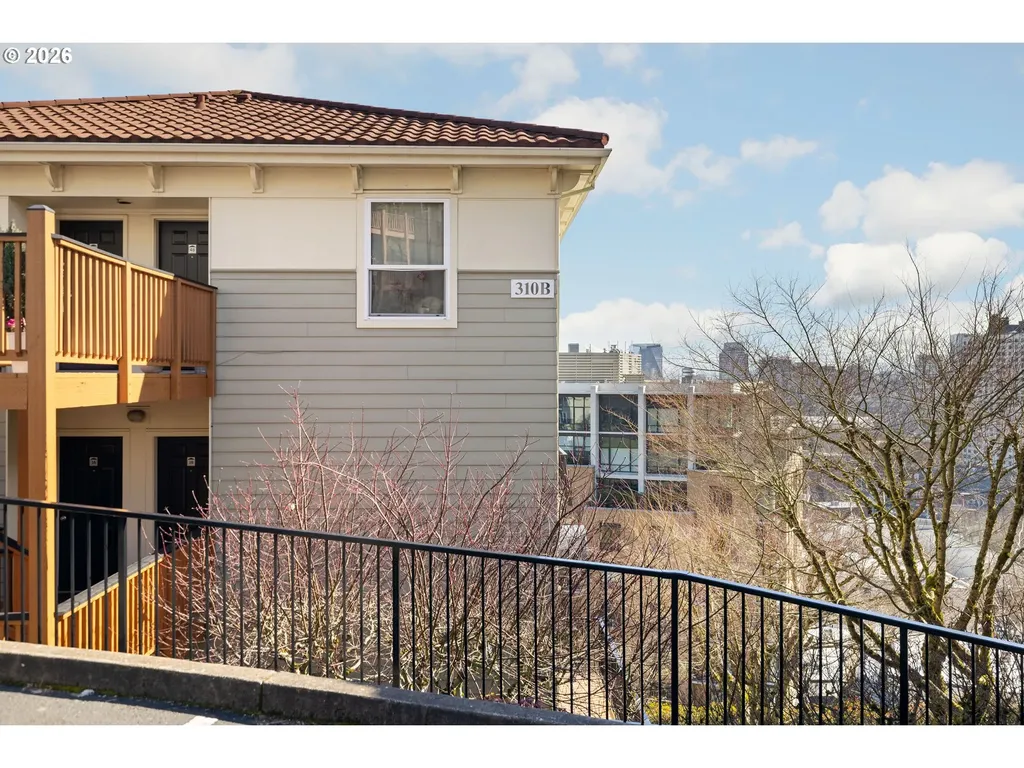 310 NW Uptown Terrace Portland OR 97210