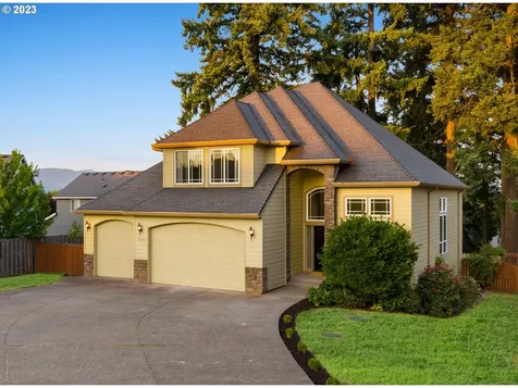 2026 Nw Cascade Street Camas WA 98607
