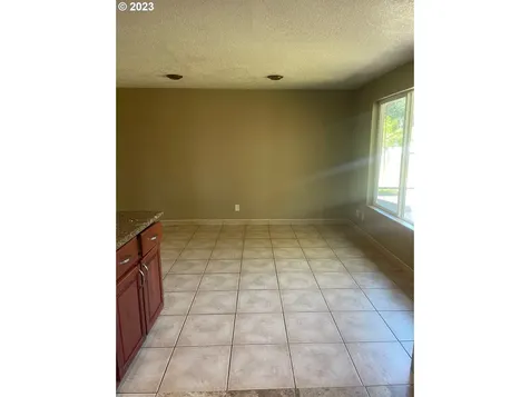 3512 SE 141st Avenue Portland OR 97236