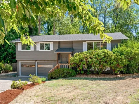 13600 SE 116th Court Clackamas OR 97015