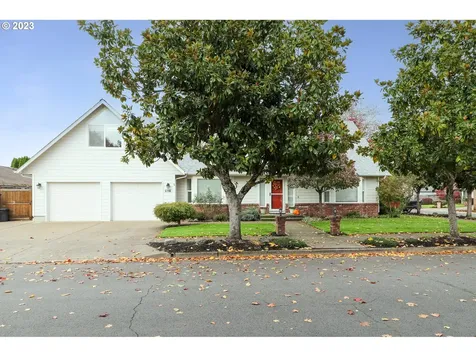 6796 F Street Springfield OR 97478