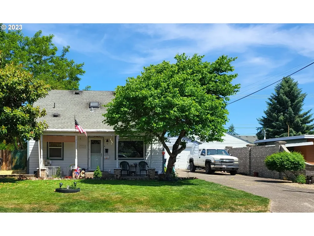 2440 D Street Springfield OR 97477