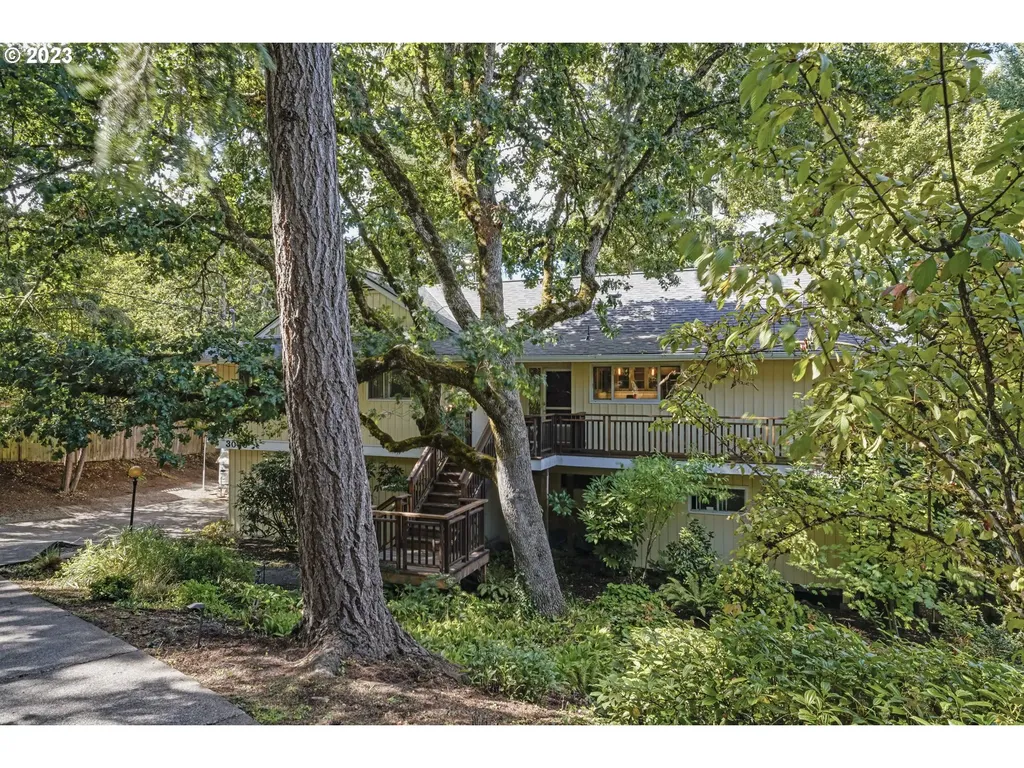 3050 Powell Street Eugene OR 97405