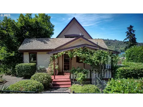 902 3rd Avenue Oregon City OR 97045