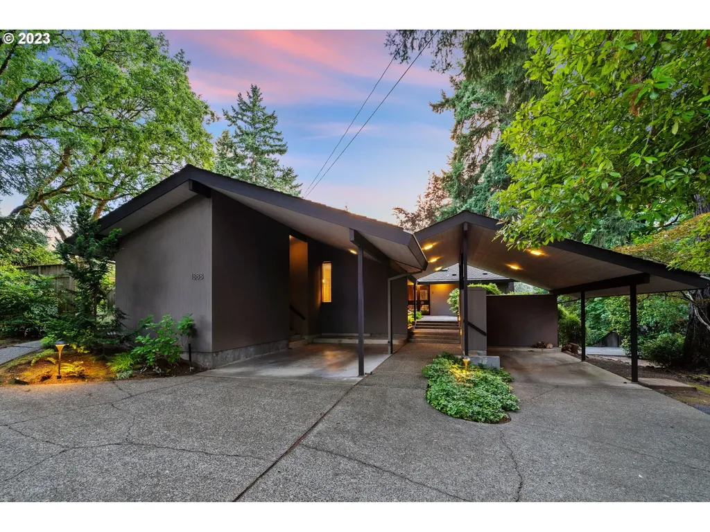 1888 Oak Knoll Court Lake Oswego OR 97034