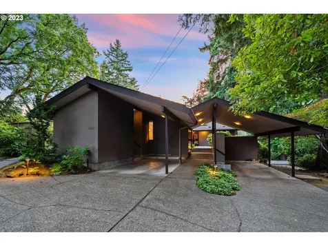 1888 Oak Knoll Court Lake Oswego OR 97034